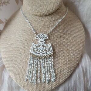 Vintage Crown Trifari White Enamel Filigree Pendant Necklace Mod Boho Summer